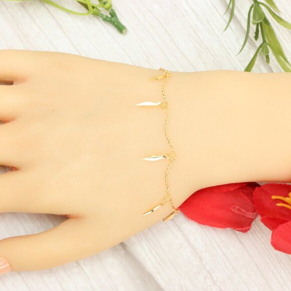 "Trendy Handmade Bracelet – A Thoughtful Gift for Girls & Women | UNVRC1083 - Picture 5 of 10